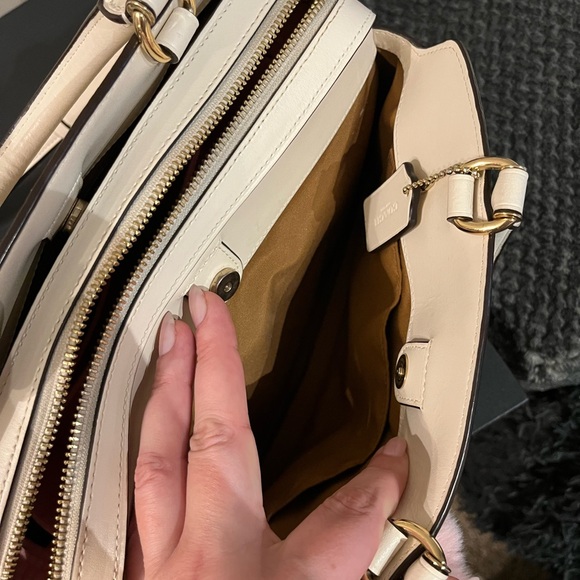 Coach Lillie Carryall bag in signature canvas print with insert included - Picture 9 of 16